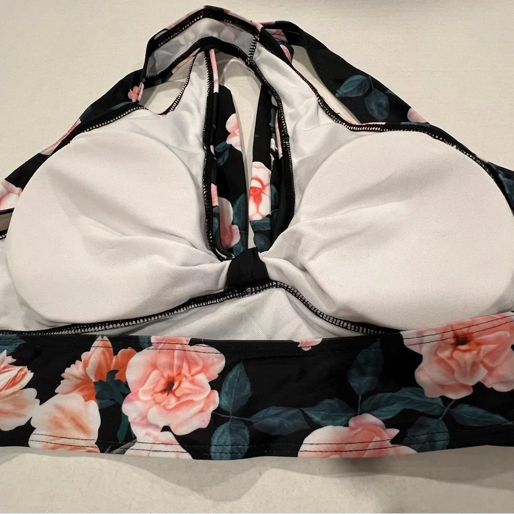 NWT Dressfo Women XXL Racer Back Bikini Top Black Floral V-Neck  Built-In Bra